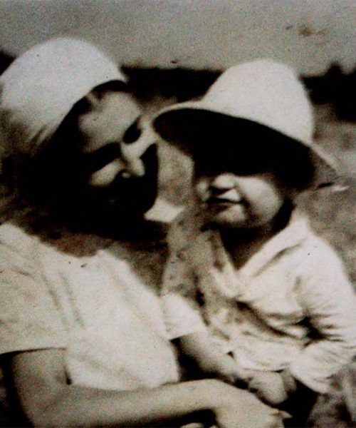 Eneida, Mauro e Jorge no ventre - Itanagé - Bahia - 1970